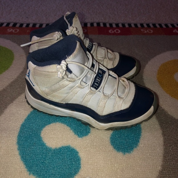 Nike Other - Retro Nike Air Jordan 11 boys 1Y - EUC